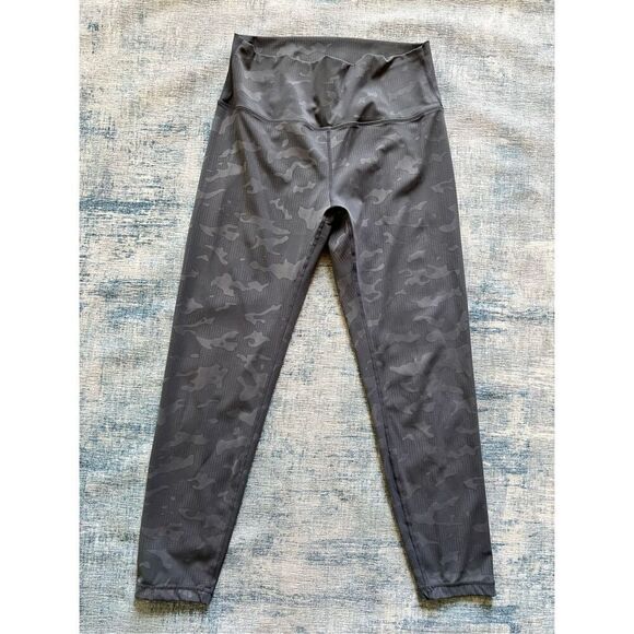 ZYIA Active Gray Camo Camouflage Dot 7/8 Leggings Size 8 - 10 - Picture 1 of 8